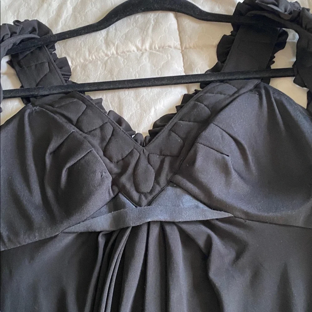 Maggy London Black Ruffled dress with built in bra - Picture 4 of 6